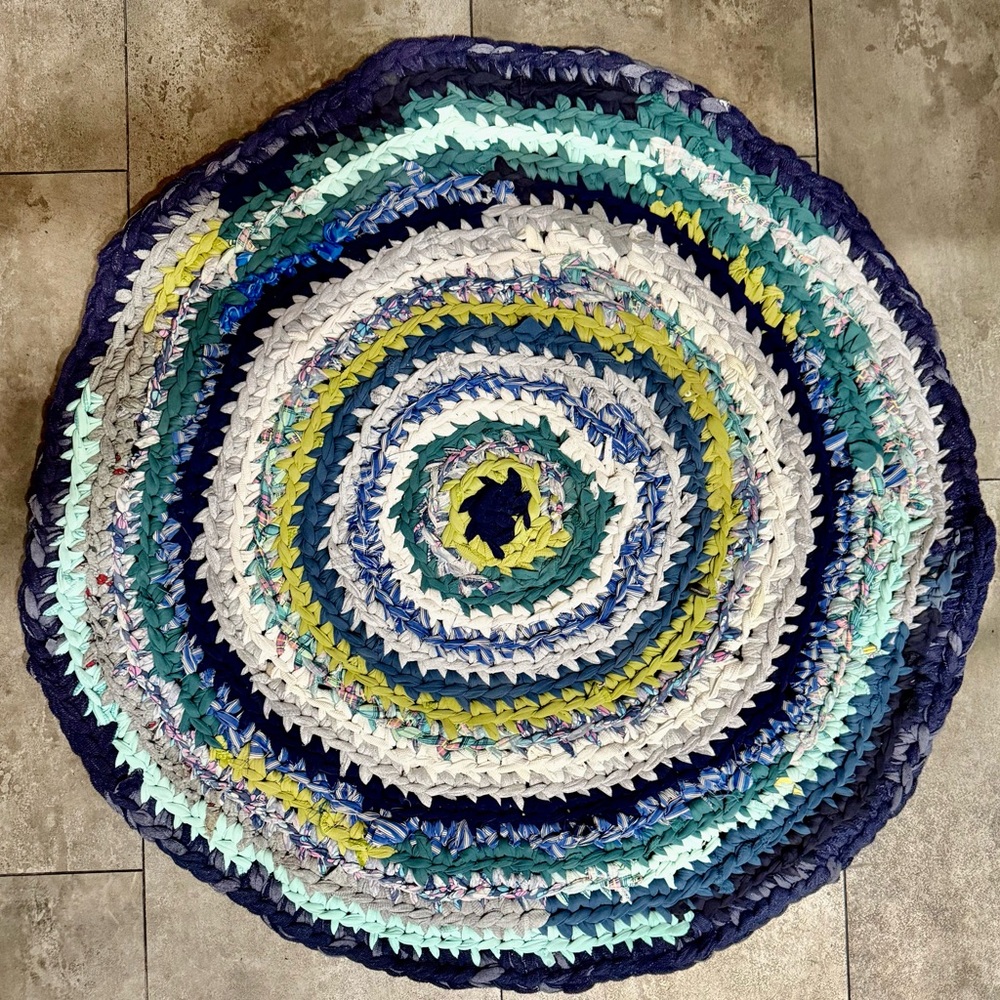Handmade crocheted rug bathroom kitchen mat round 32”